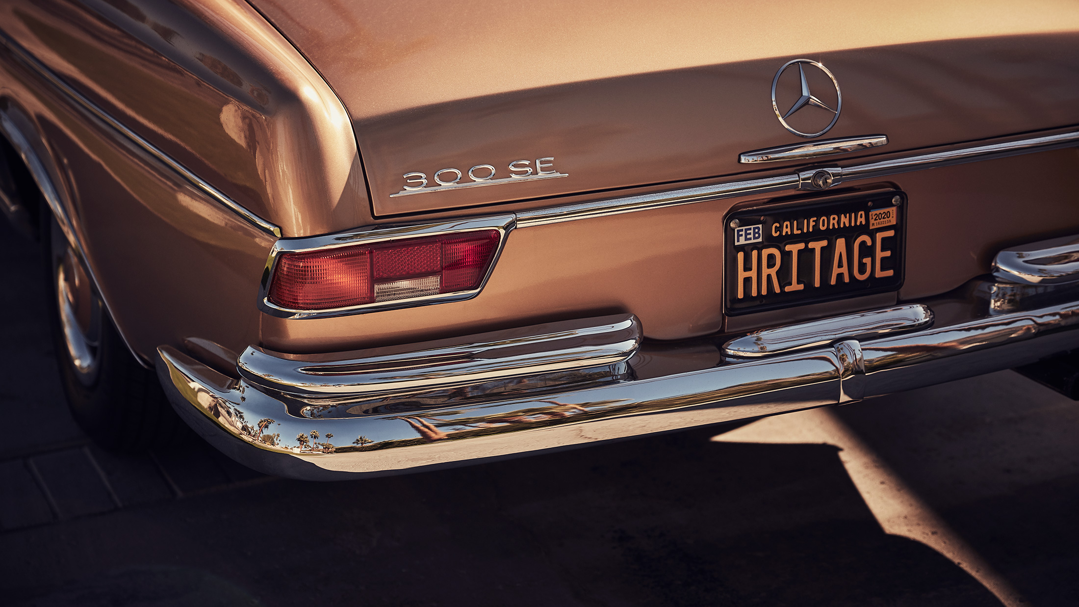 Mercedes 300 | Palm Springs | Aaron Cobb Commercial Photography